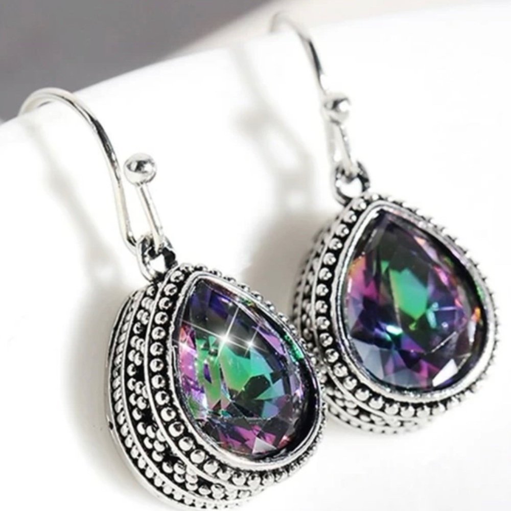 🎉HP🎉 🦋 3/$24 925 Silver Vintage-inspired mystic topaz earrings / NWOT - Picture 2 of 7
